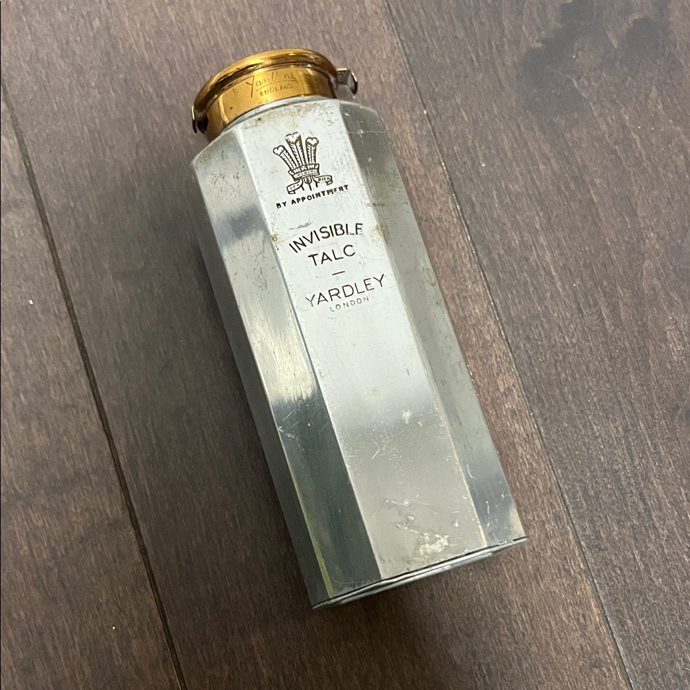 Yardley Invisible Talc Powder